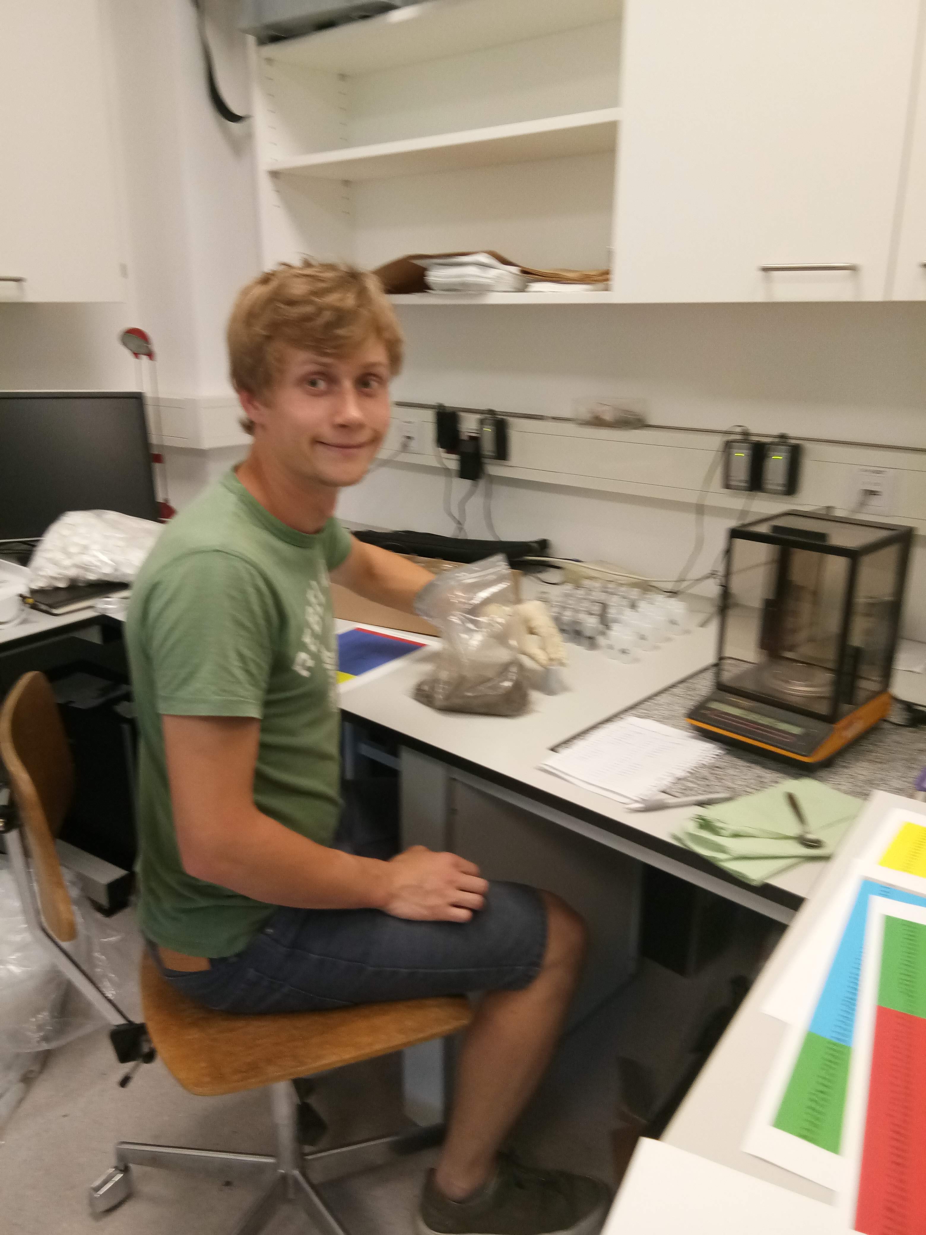 Laboratory incubation of soils